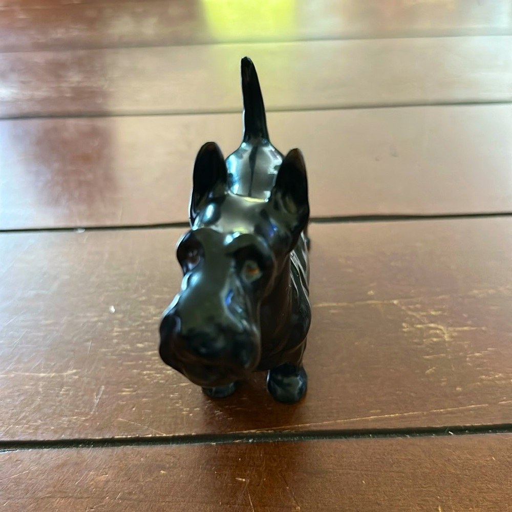 Vintage Royal Doulton Scottish Terrier Dog Figurine Made in England